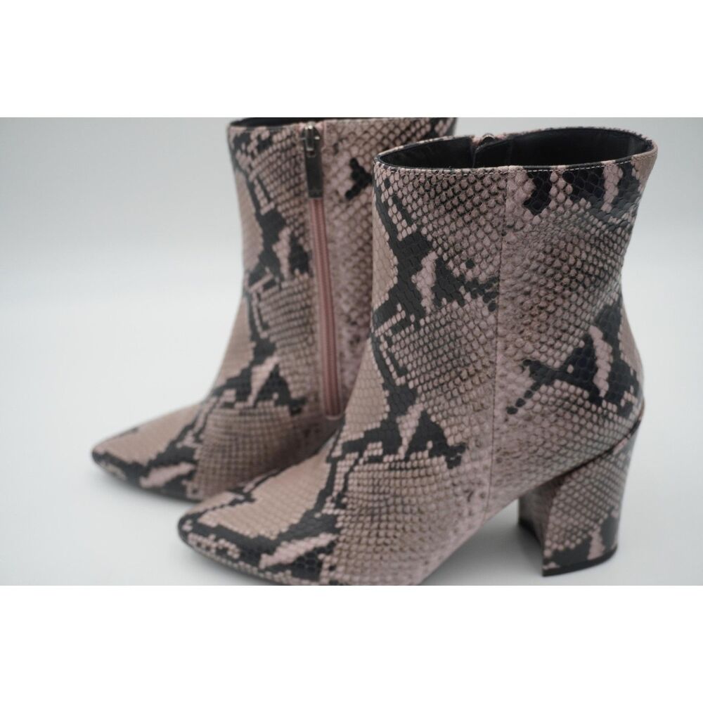 New Aquatalia Leather Snakeskin Animal Print Ankle Boots, Size 9.5, Stylish